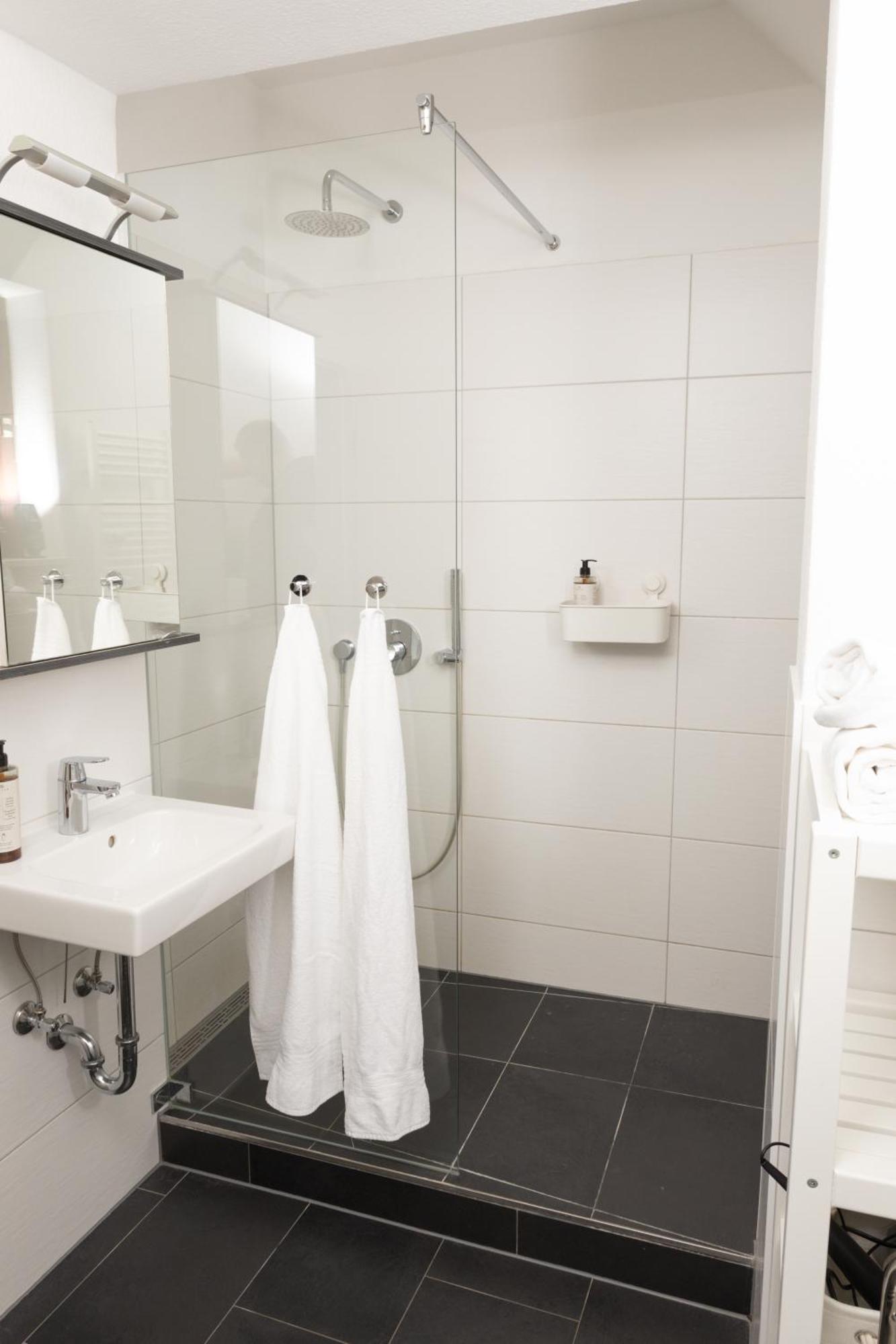 Bemyguest - 3 Zimmer Maisonette - Zentral - Klimaanlage - Aufzug Wiesbaden Bagian luar foto
