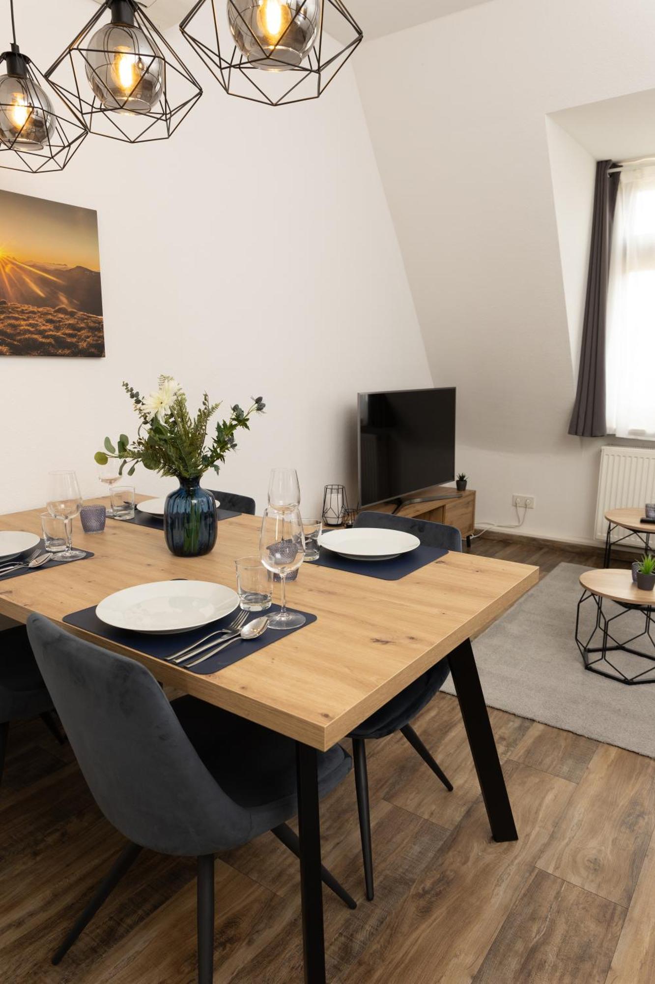 Bemyguest - 3 Zimmer Maisonette - Zentral - Klimaanlage - Aufzug Wiesbaden Bagian luar foto